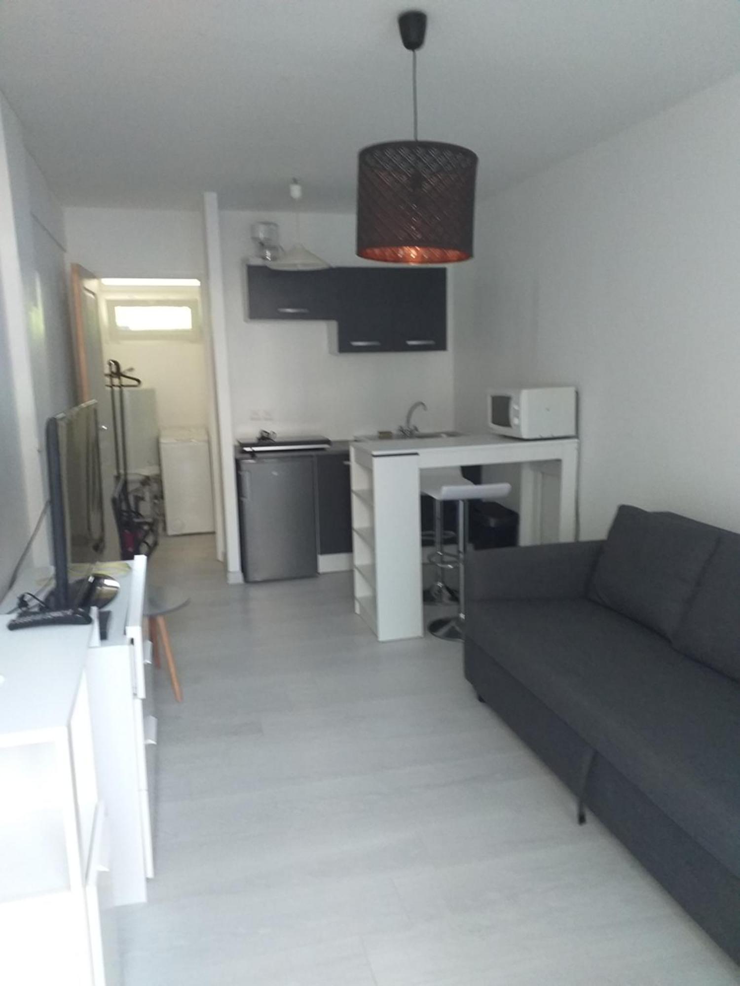 Studio Meuble Wifi A Proximite Du Tram Castelnau-le-Lez Exterior photo